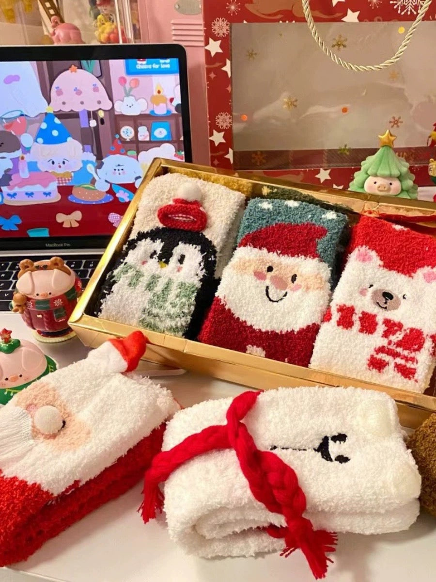 Christmas-Themed Plush Thermal Socks